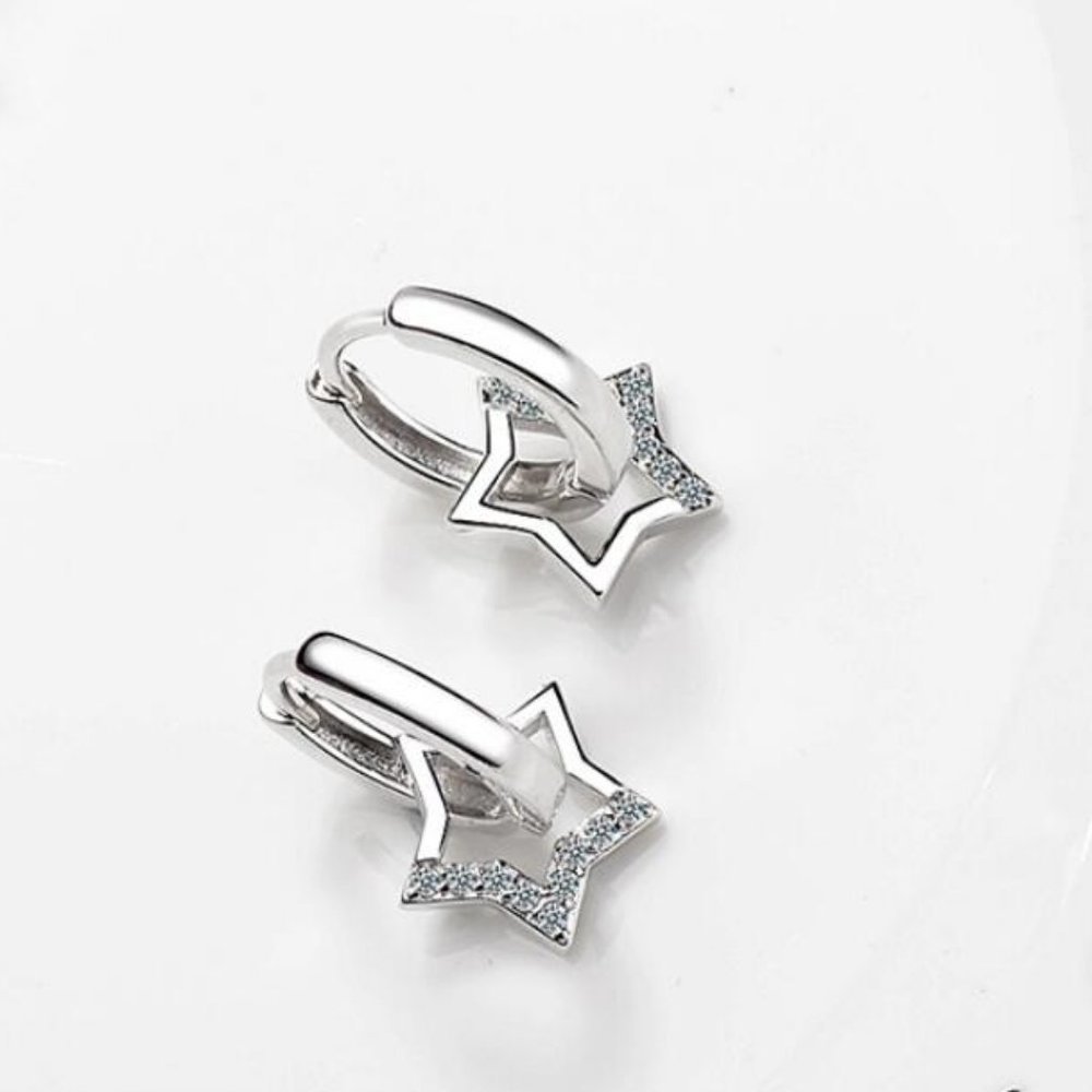 NEW 925 Sterling Silver Diamond Star Hoop Earrings - Picture 6 of 7